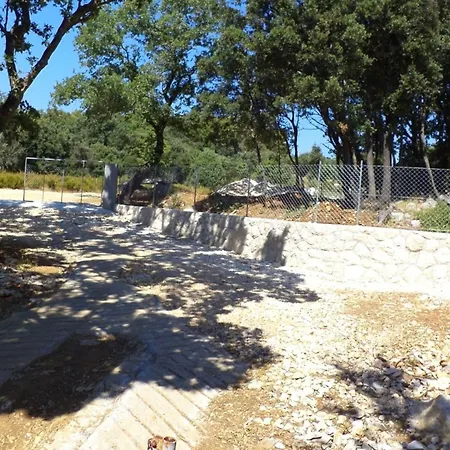 Waldhaus In Der Naehe Des Strandes By Interhome Kampor