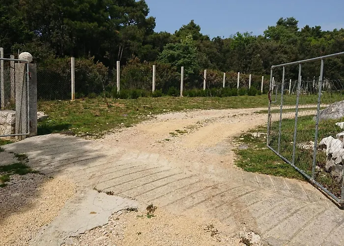 Waldhaus In Der Naehe Des Strandes By Interhome Kampor